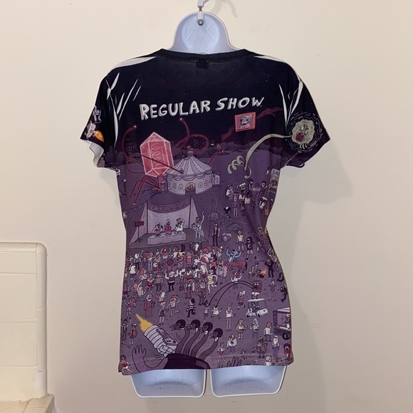 Junior’s Cartoon Network Regular Show Group Shot Day/Night Graphic Tee - Picture 7 of 12